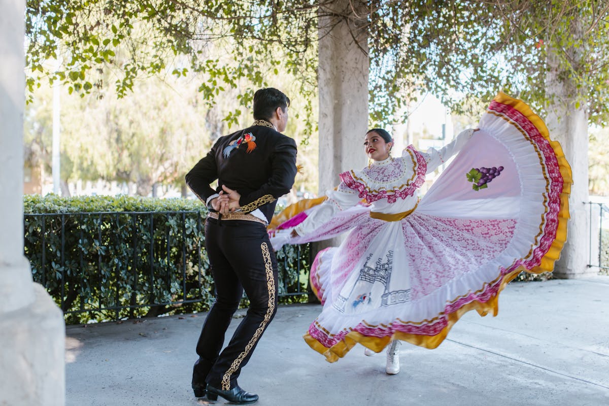 Professional dancers in Azerbaijan